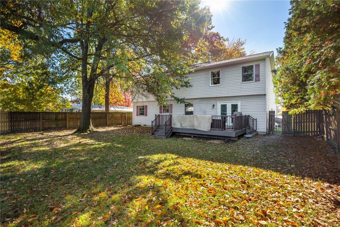 800 E North Avenue Property Photo 5