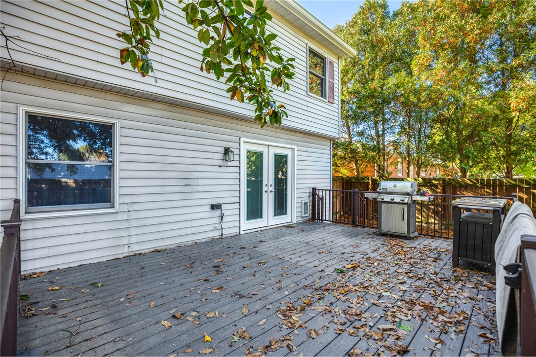 800 E North Avenue Property Photo 9