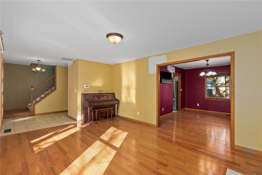 800 E North Avenue Property Photo 15