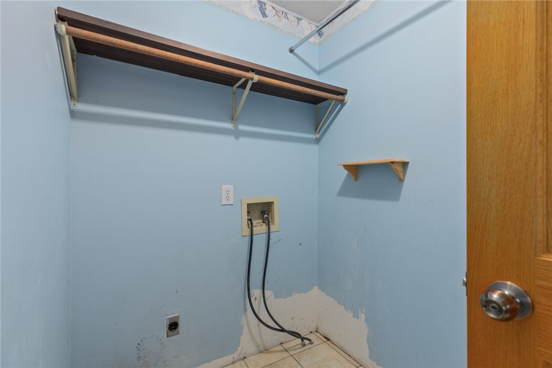 800 E North Avenue Property Photo 21