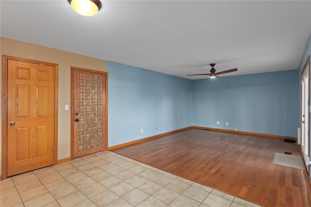 800 E North Avenue Property Photo 23