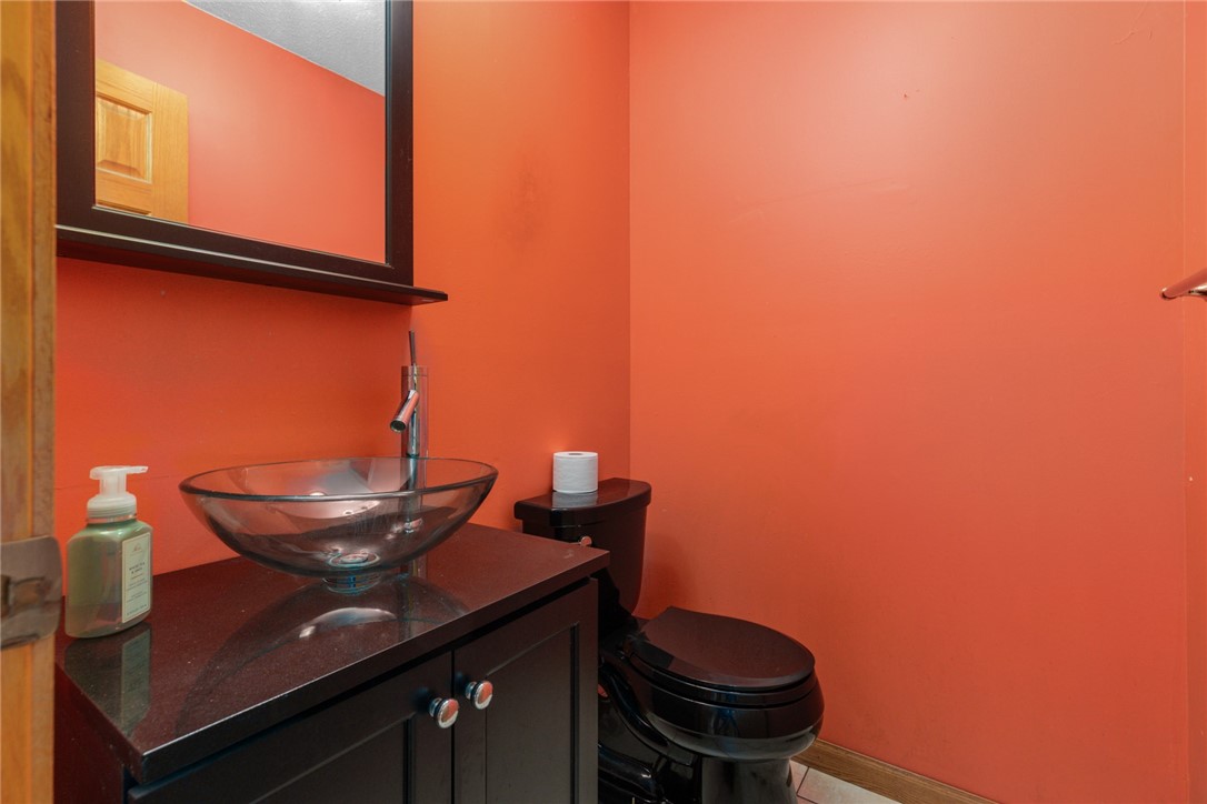 800 E North Avenue Property Photo 26