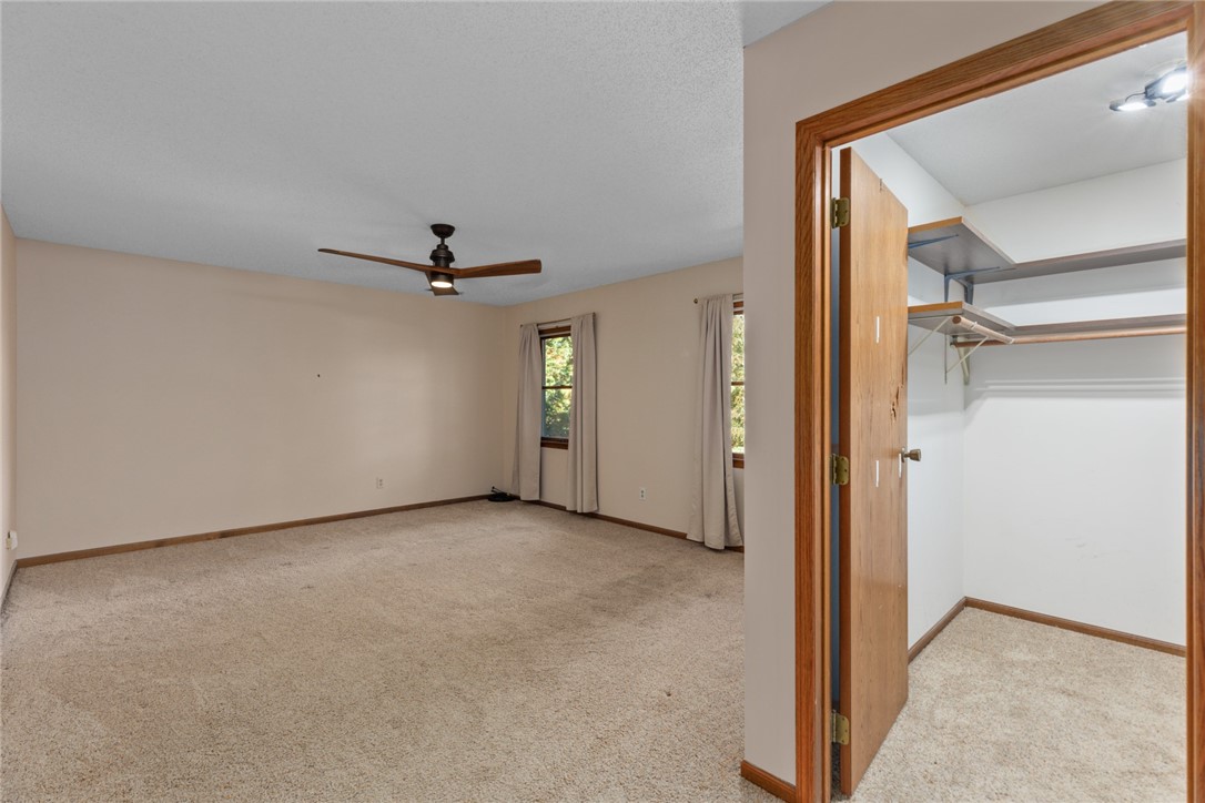 800 E North Avenue Property Photo 28