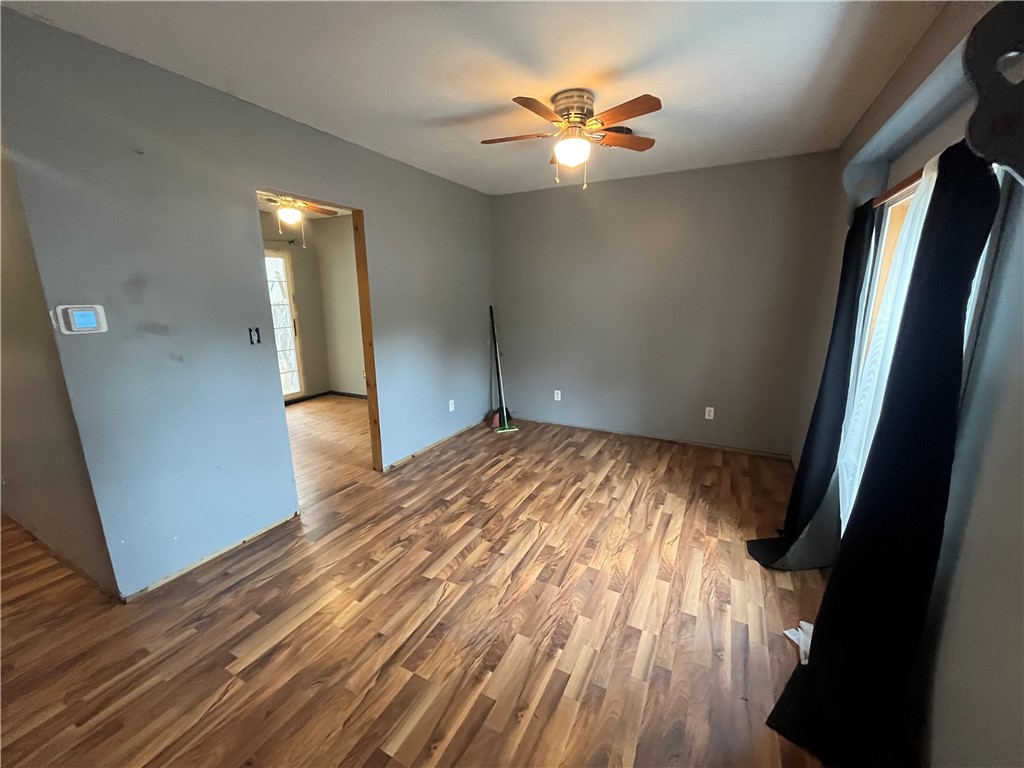 217 Woodlawn Avenue Property Photo 3