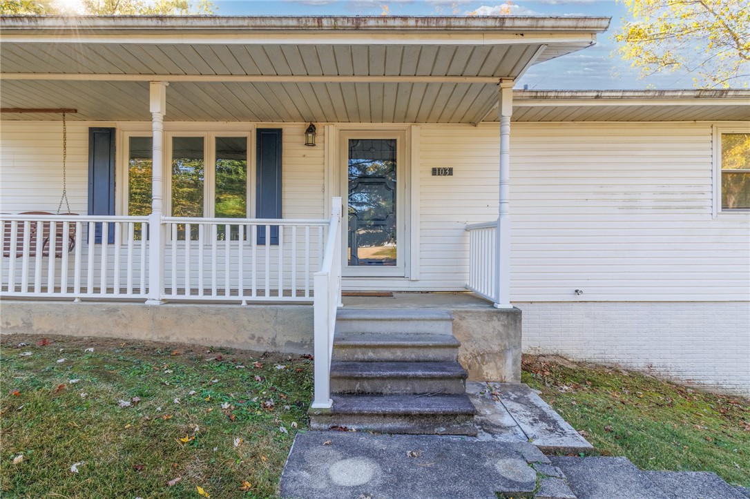 103 Oak Drive Property Photo 5