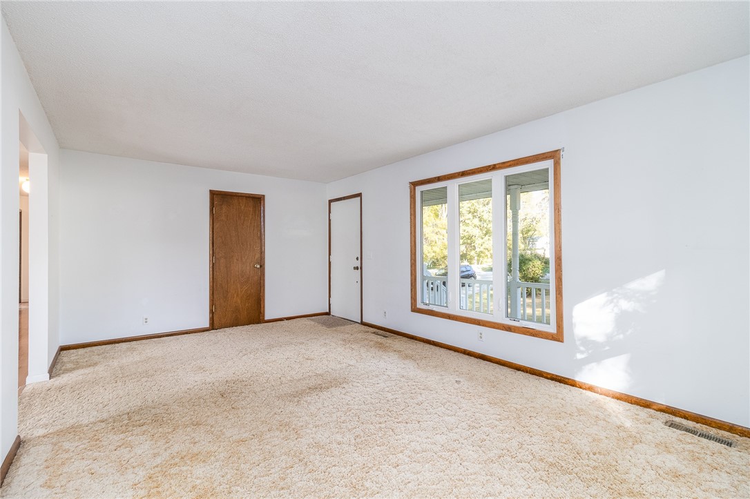 103 Oak Drive Property Photo 9