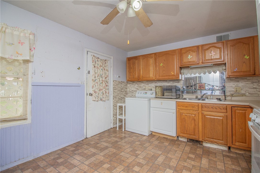 307 Illinois Avenue Property Photo 5