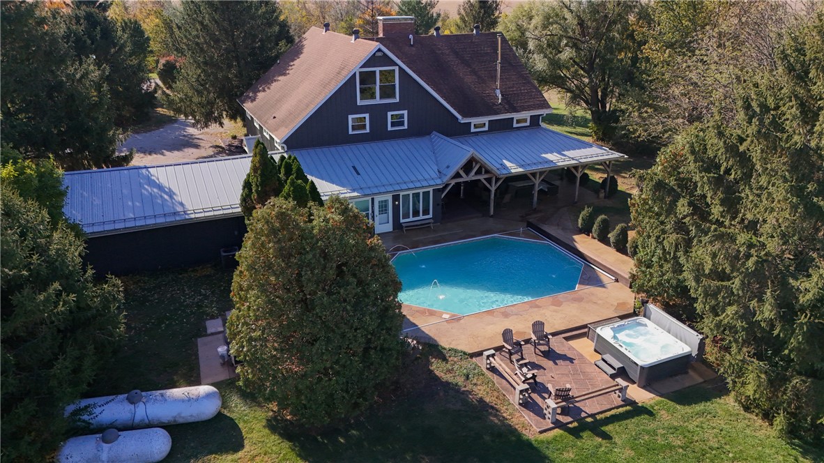 22715 E 2650th Road Property Photo 3