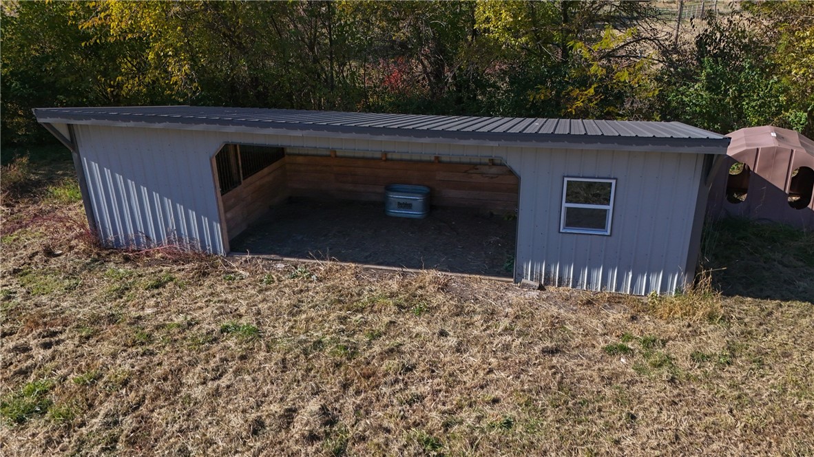 22715 E 2650th Road Property Photo 5