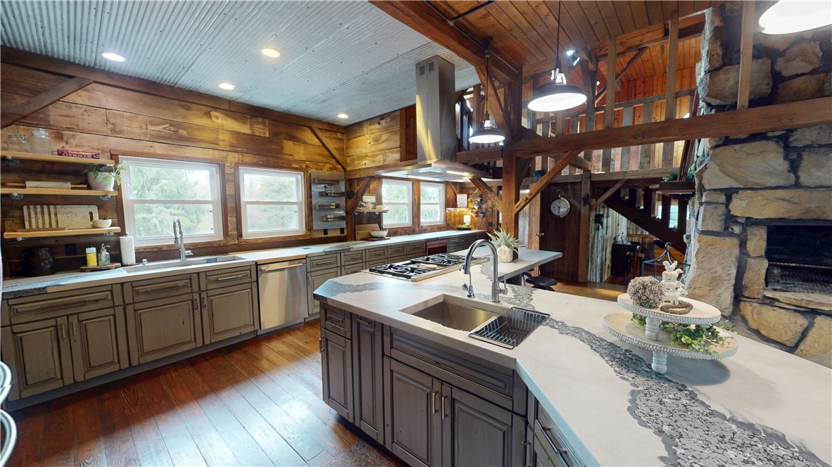 22715 E 2650th Road Property Photo 10