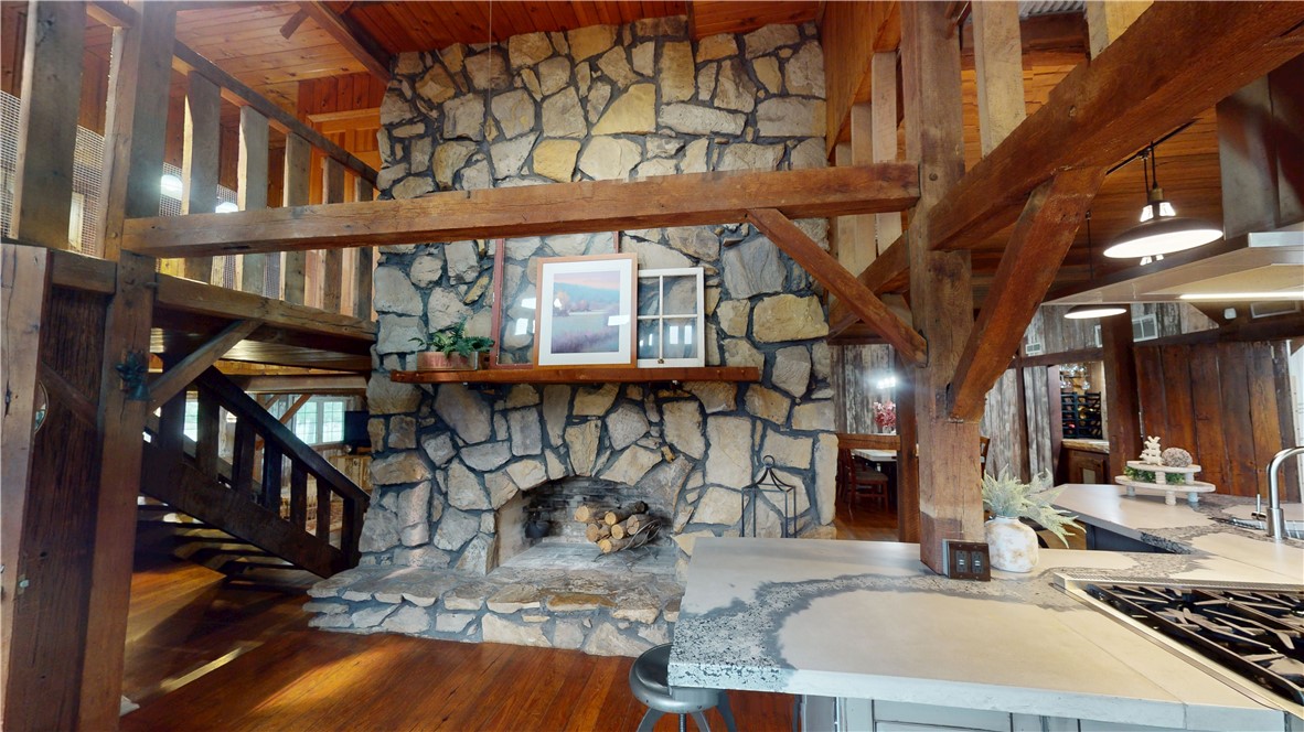 22715 E 2650th Road Property Photo 16