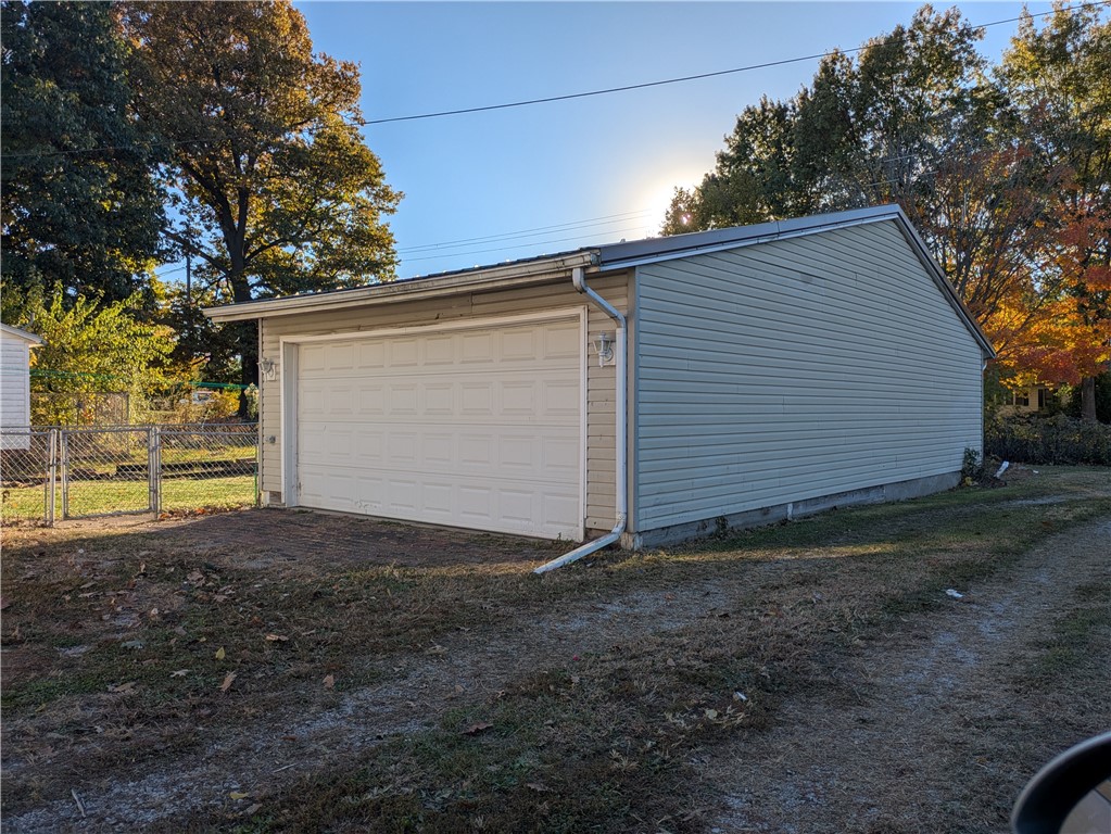 521 Vance Street Property Photo 3