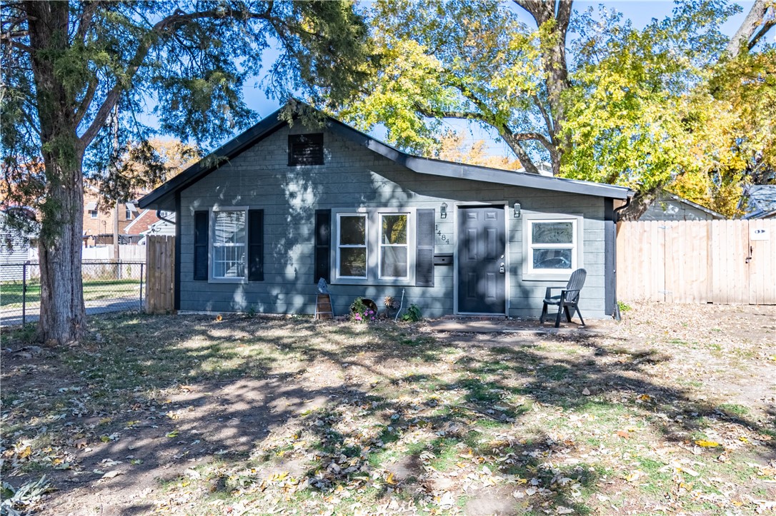 1484 E Clay Street Property Photo 1