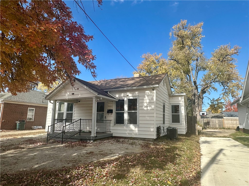 237 E Madison Street Property Photo 1