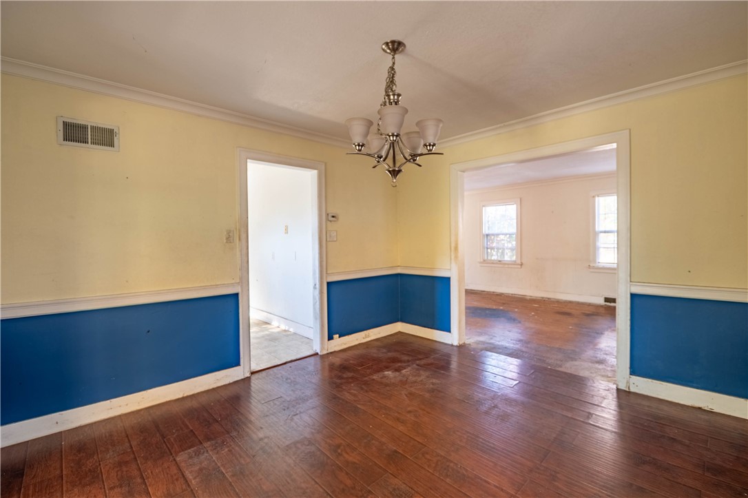 1585 W Sunset Avenue Property Photo 4