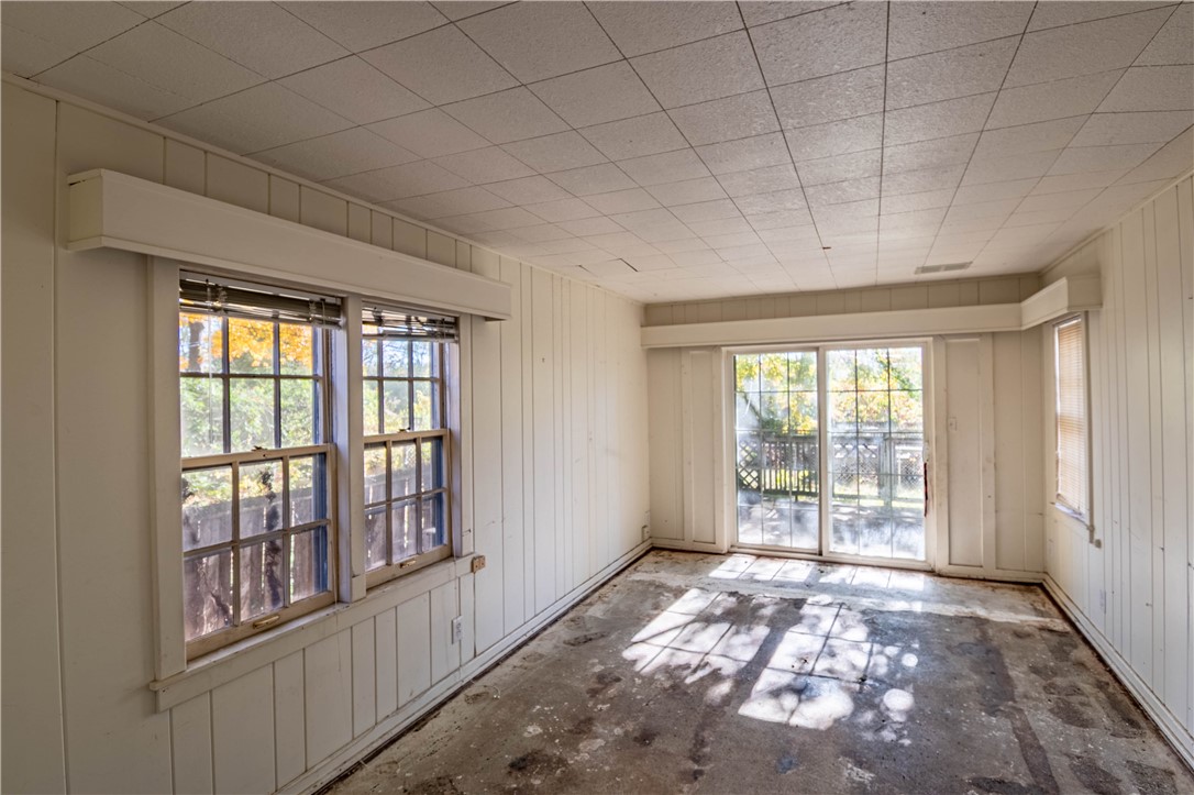 1585 W Sunset Avenue Property Photo 7