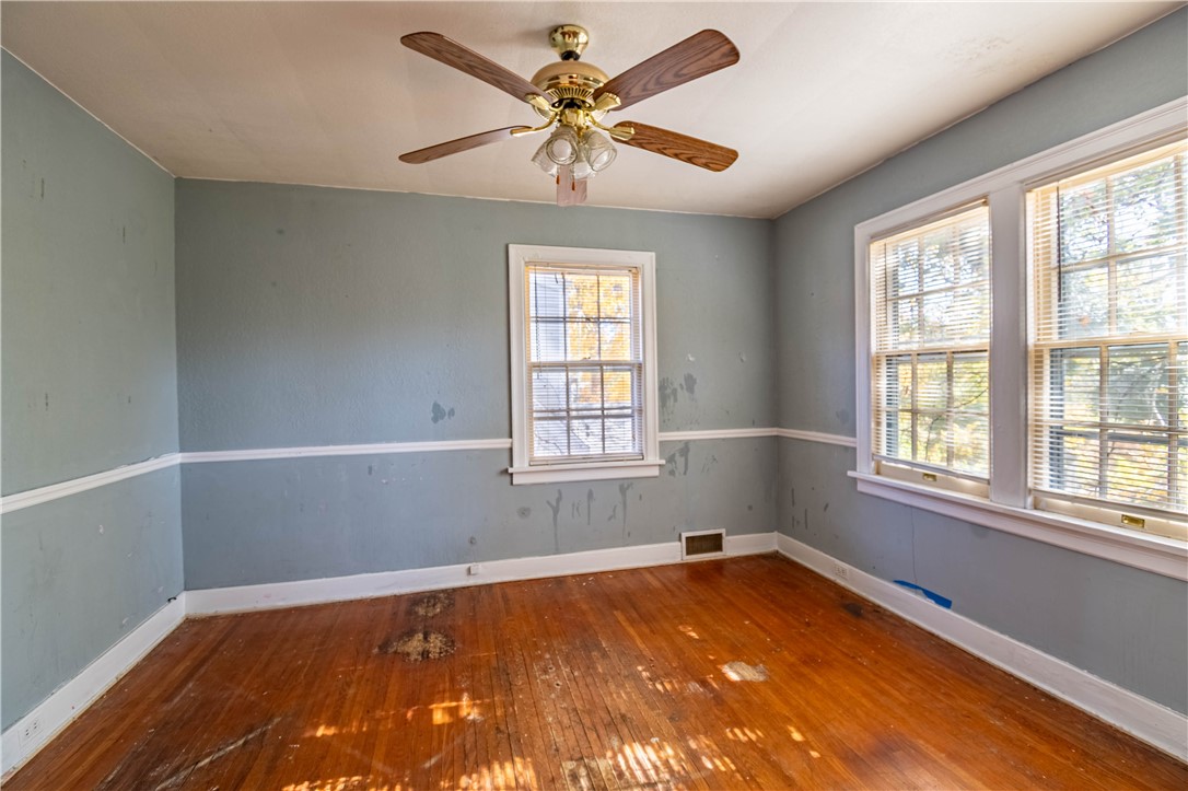1585 W Sunset Avenue Property Photo 8