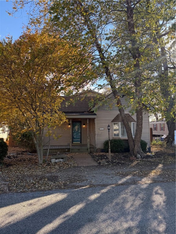 511 College Street Property Photo 1