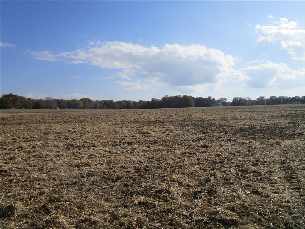 2625 E 230 Road Property Photo 2