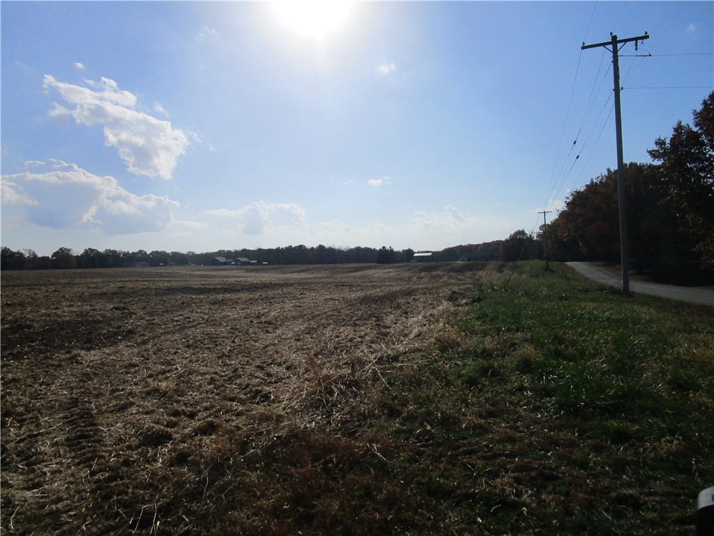 2625 E 230 Road Property Photo 3