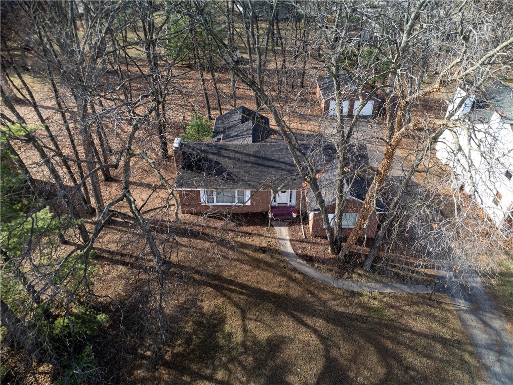 805 N Keller Drive Property Photo 2