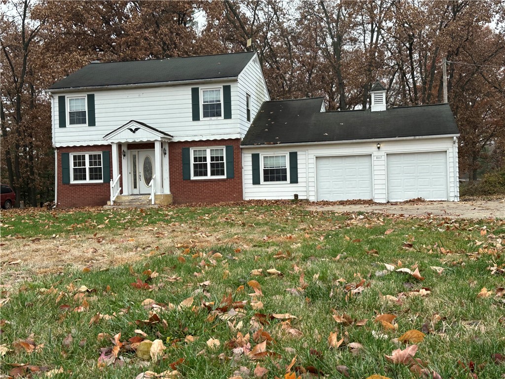 807 N Keller Drive Property Photo 1