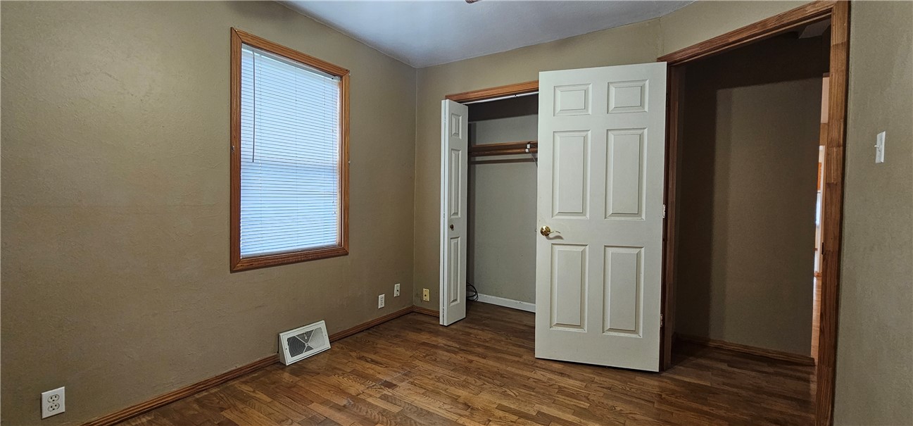 206 E 5th Street Property Photo 13