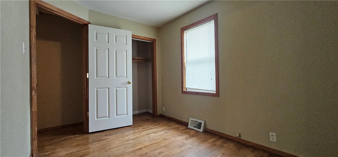 206 E 5th Street Property Photo 16