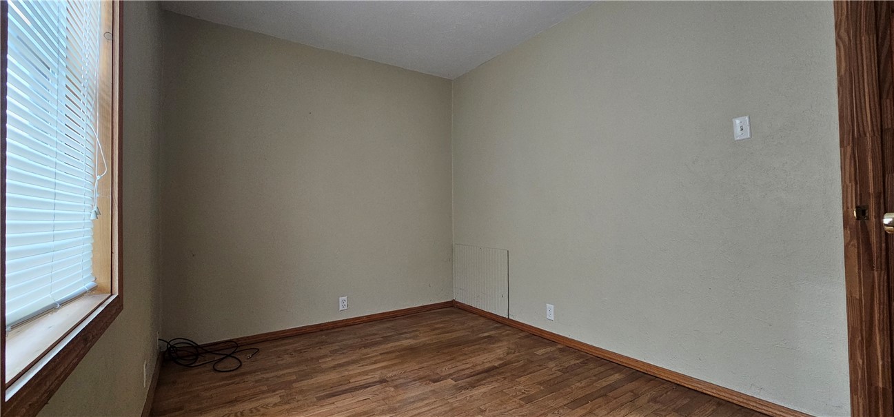206 E 5th Street Property Photo 18
