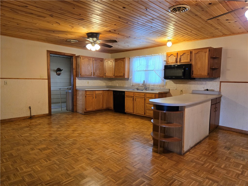 1521 King Street Property Photo 6