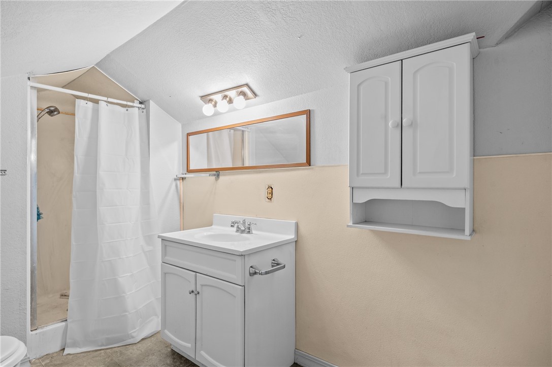 914 N Main Street Property Photo 23