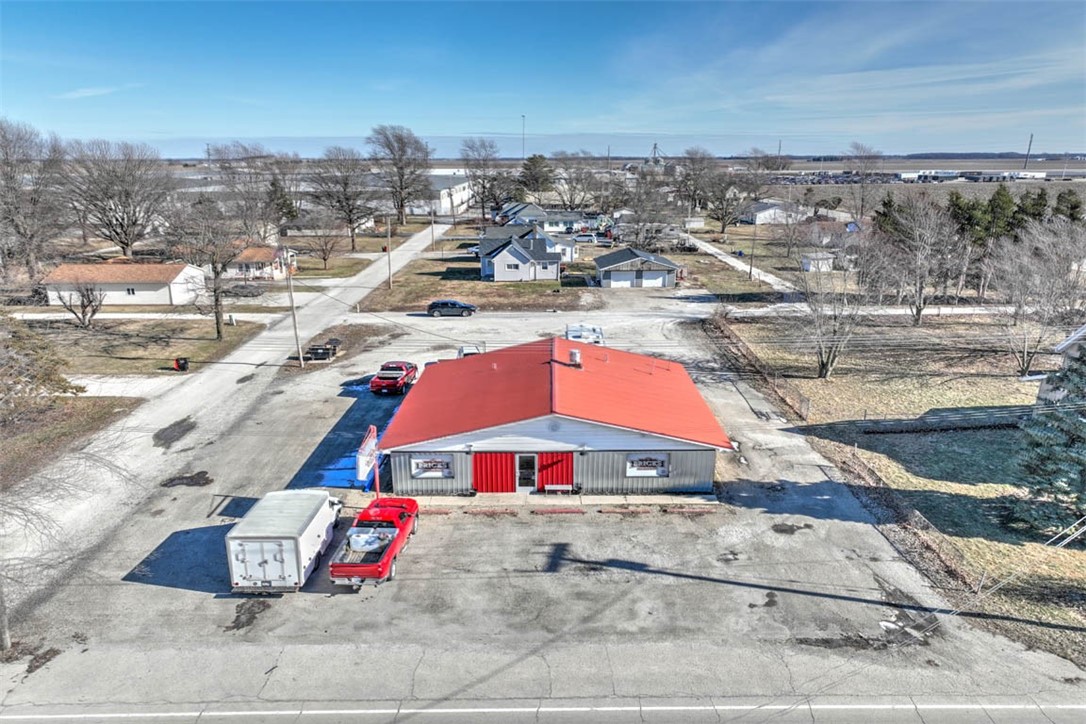 202 S Business 51 Property Photo 2