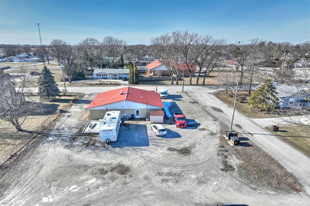 202 S Business 51 Property Photo 4