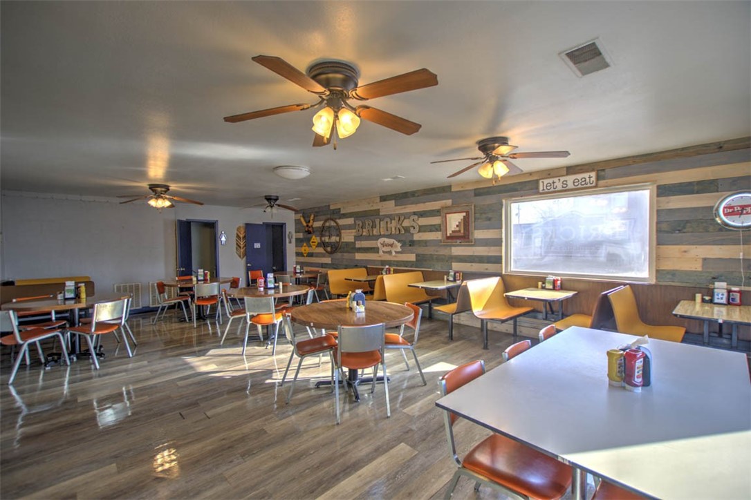 202 S Business 51 Property Photo 12