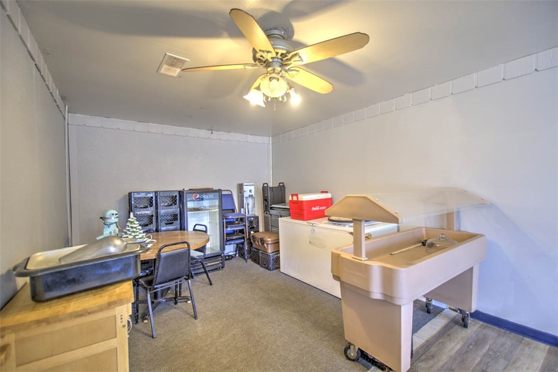 202 S Business 51 Property Photo 15