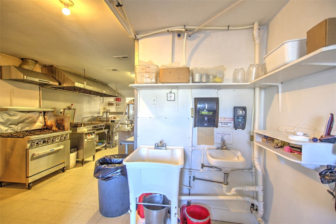 202 S Business 51 Property Photo 24