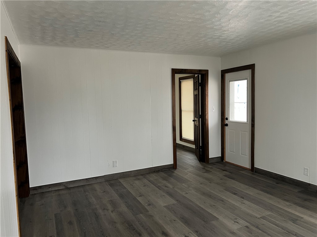 301 S 3rd Street Property Photo 6
