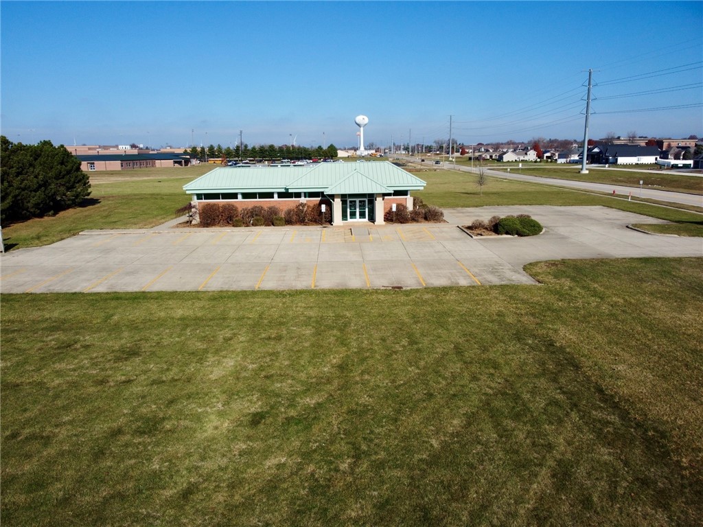 803 Illini Drive Property Photo 6