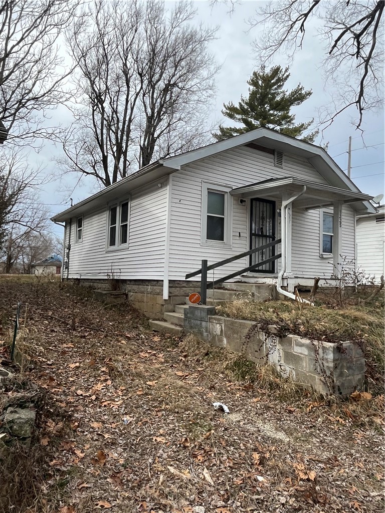 1225 S Silas Street Property Photo 1