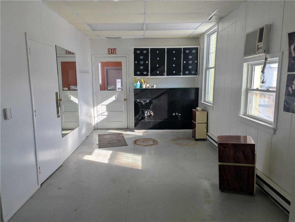 407 N Gilbert Street Property Photo 5