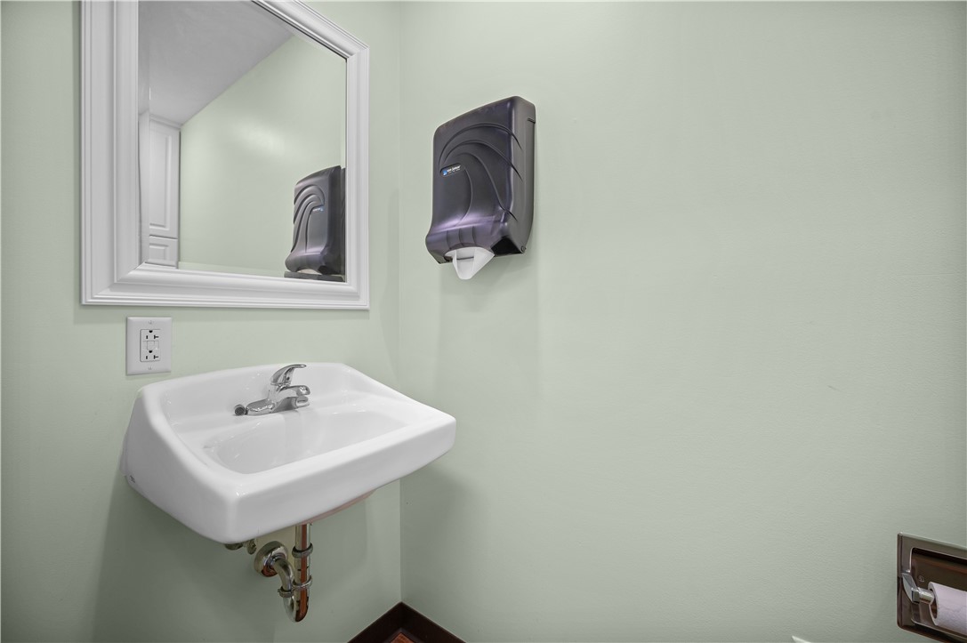 305 N Michigan Avenue Property Photo 37