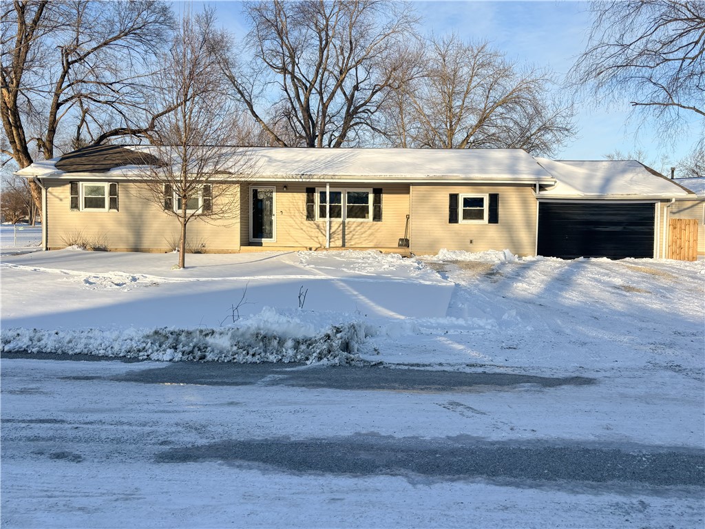 8 Massie Drive Property Photo 1
