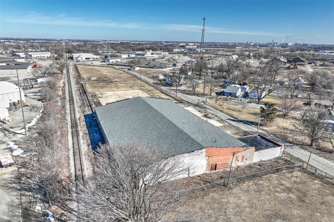 2165 N Lowber Street Property Photo 3