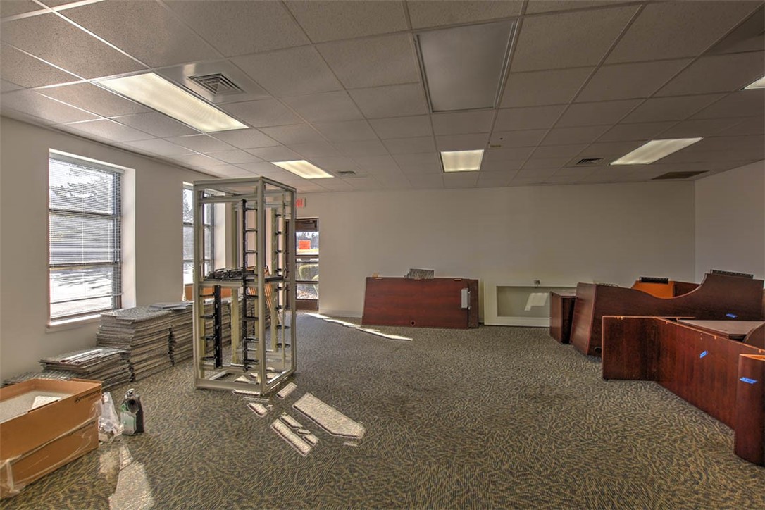 433 W Pershing Road Property Photo 9