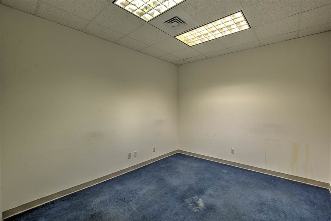 433 W Pershing Road Property Photo 17