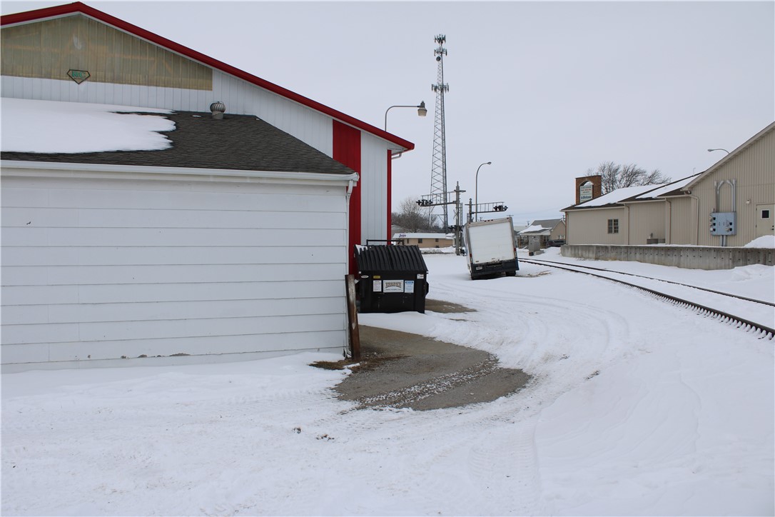 712 Lake Land Boulevard Property Photo 5