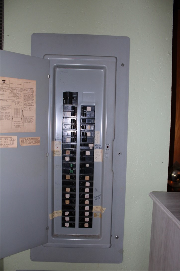 712 Lake Land Boulevard Property Photo 9