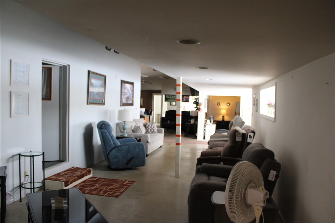 712 Lake Land Boulevard Property Photo 11