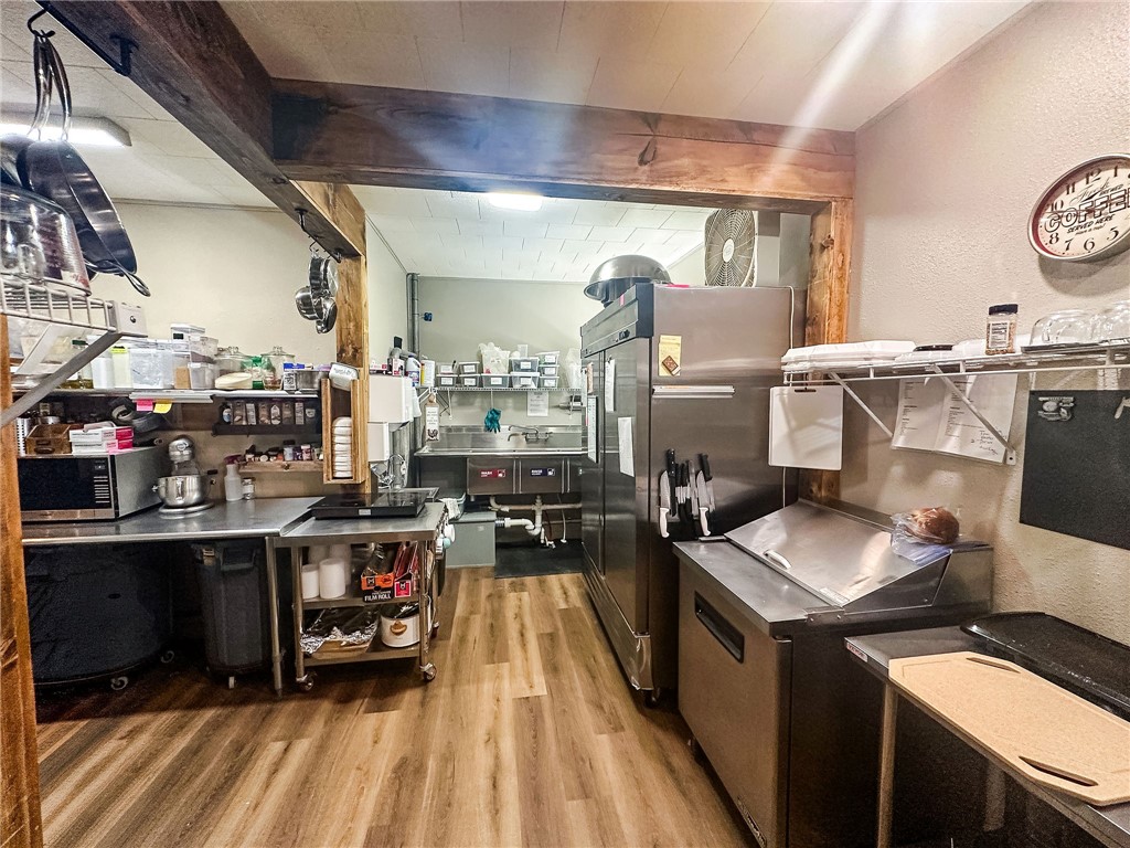 102 E Main Street Property Photo 17