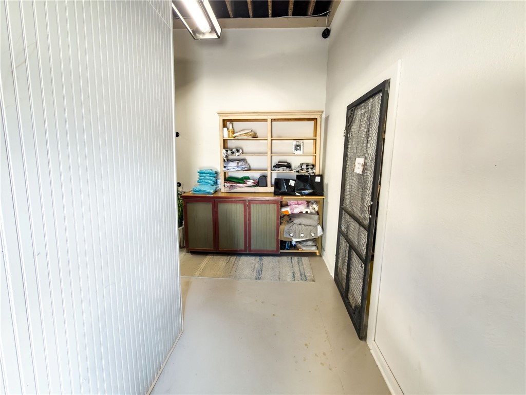 102 E Main Street Property Photo 26